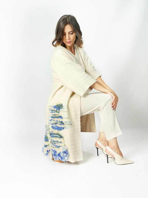 Kimono de lana merino y bambú tejido a mano en telar