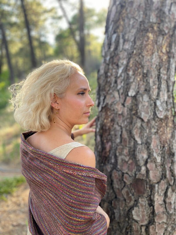 Chal de lino y algodón tejido a mano en telar