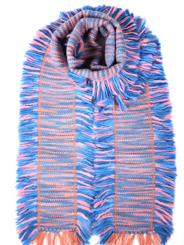 Bufanda de lana merino tejida a mano en telar