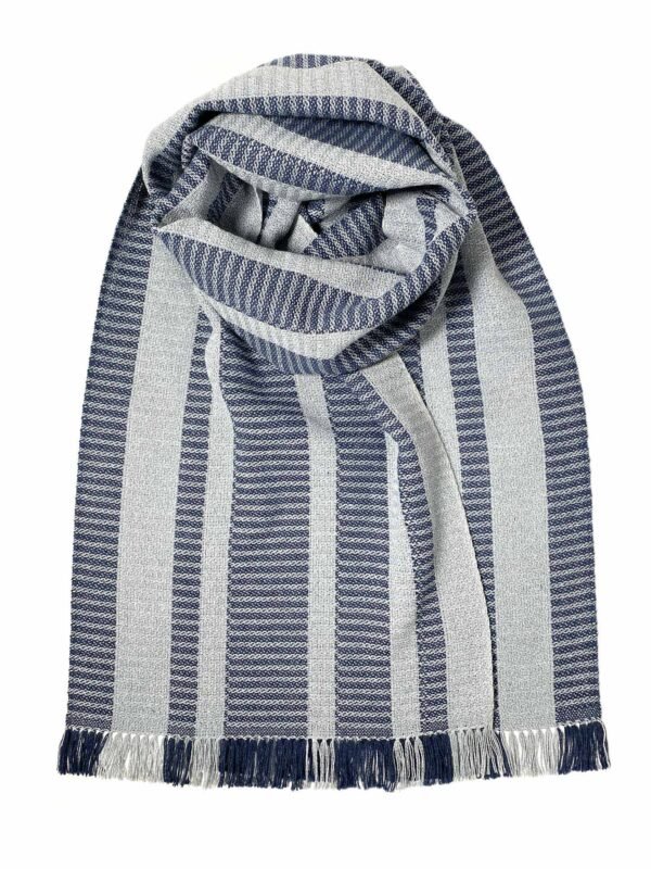 Bufanda de algodón denim reciclado Ana y Francis Tejedores